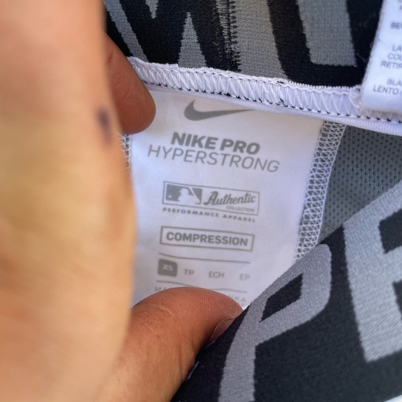 Nike compression shorts - Picture 3 of 3